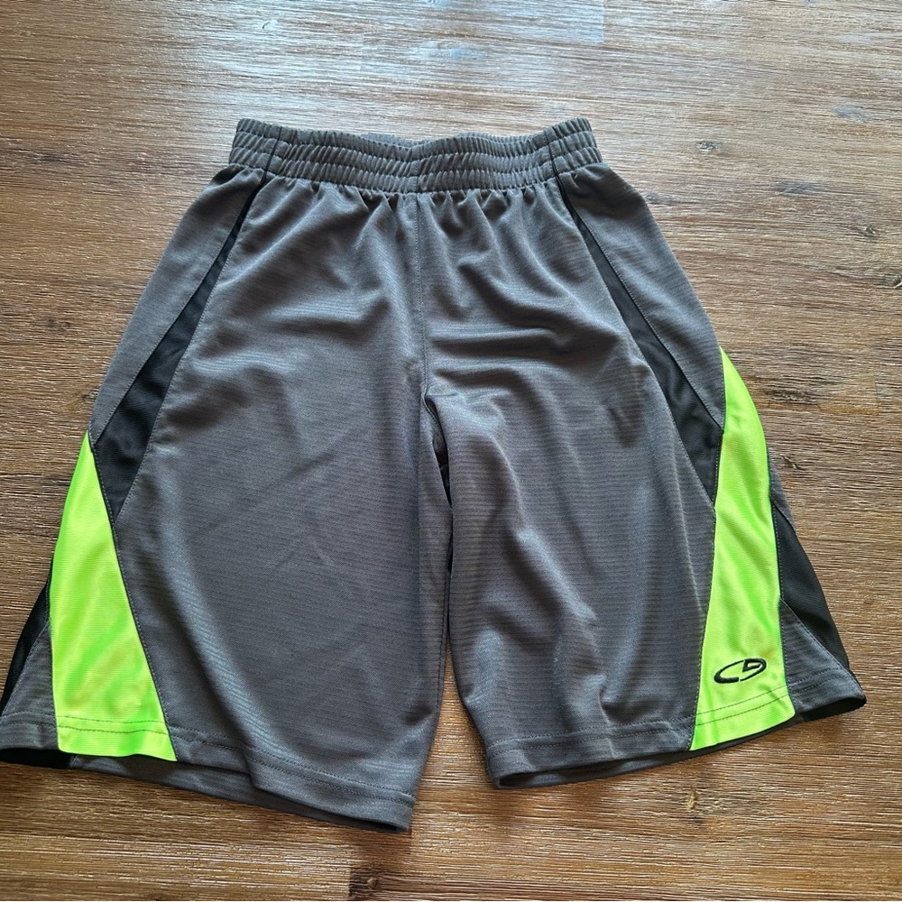 3/20$ Boys grey athletic shorts size M (8-10)